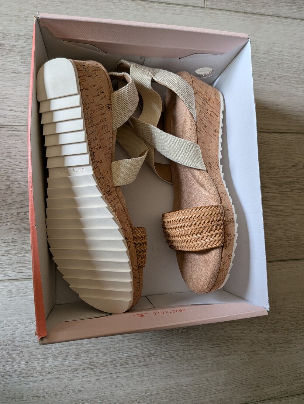 Easy Spirit Tan and Cream Sandals with Textured Woven Band Brand NEW IN BOX!